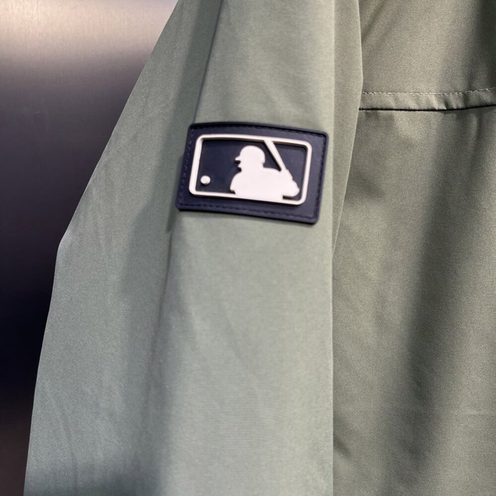 MLB Olive Green Down Jacket - Picture 6 of 9